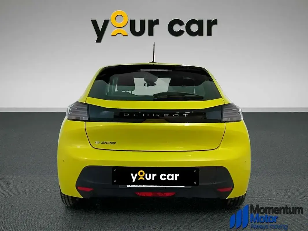 Usado Peugeot e-208 Style 114 kW (156 CV) 2026 Amarillo Utilitario
