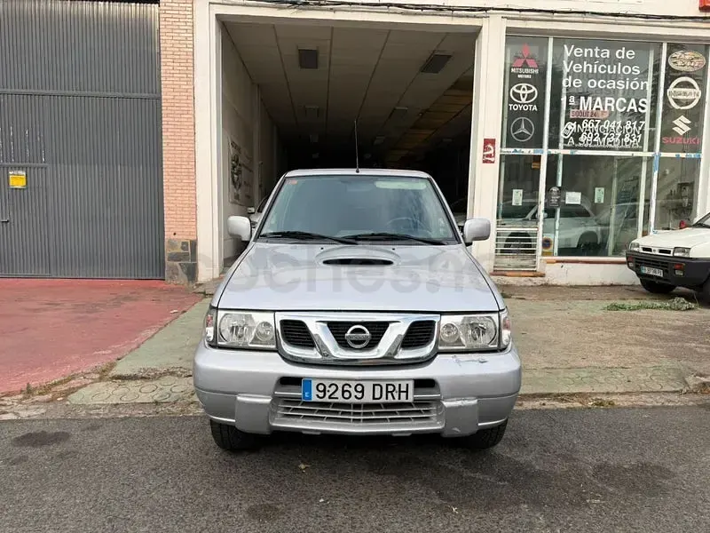 Usado Nissan Terrano 125 CV (91 kW) 2005 Gris / plata SUV