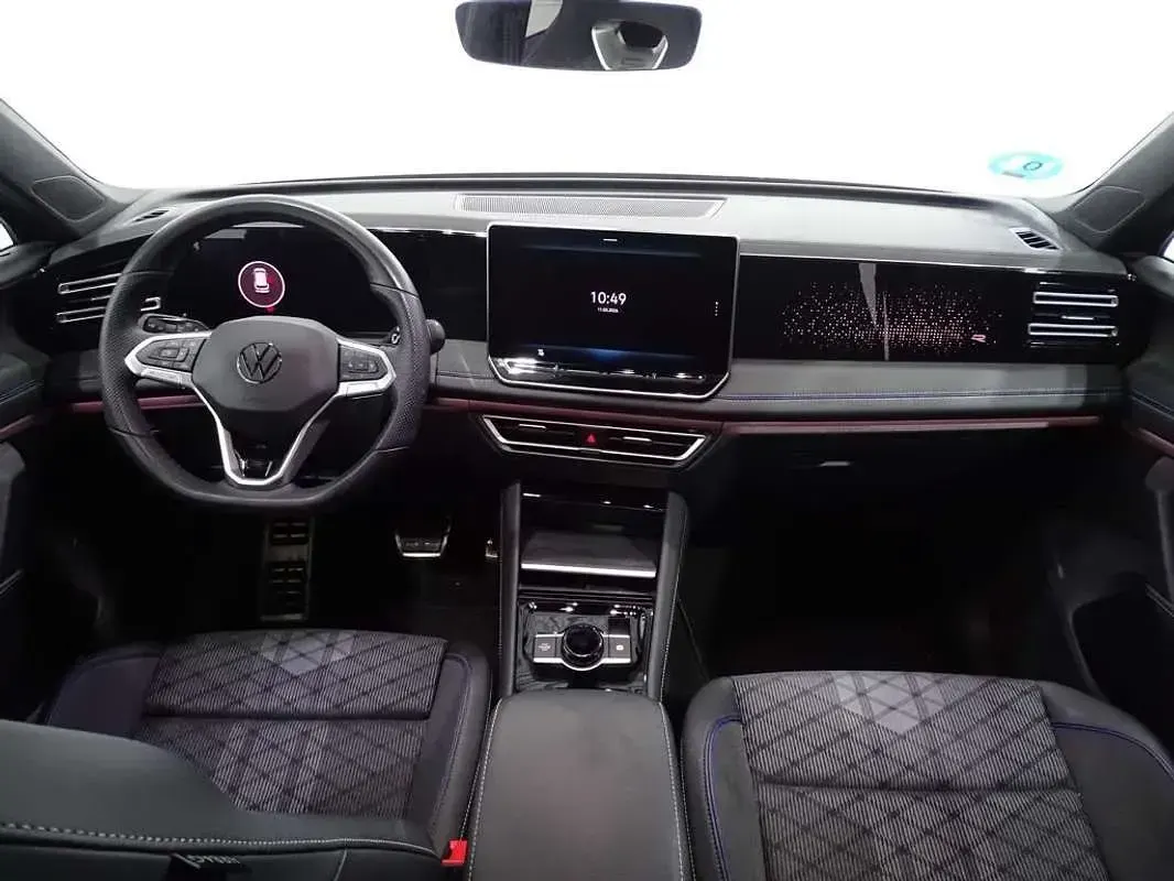 Usado VW Tiguan R-line 204 CV (150 kW) 2025 Gris SUV