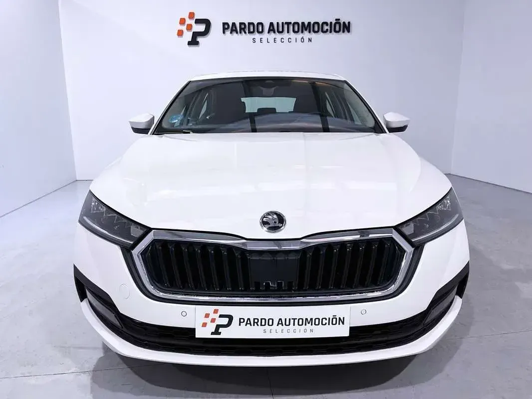 Usado Skoda Octavia Ambition 150 HP (110 kW) 2022 Branco Citadino