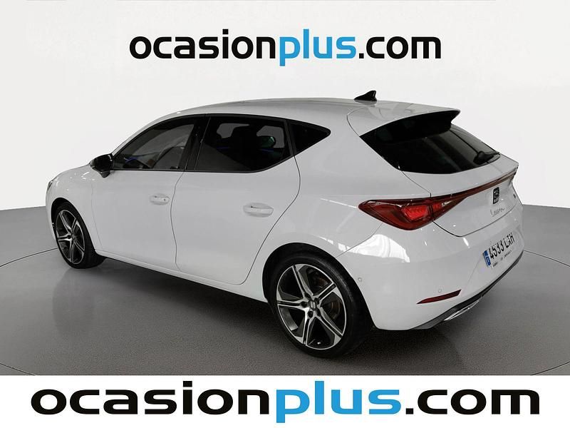 Usado Seat Leon FR 150 CV (110 kW) 2022 Blanco Utilitario