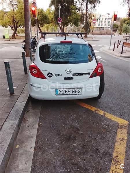 Usado Opel Corsa 75 CV (55 kW) 2011 Blanco Utilitario