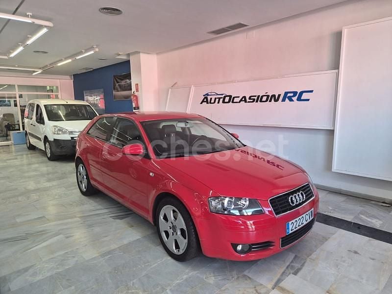 Rojo Usado 2004 Audi A3 Ambition Berlina | 5900 € (Precio justo) - Imagen 1/4