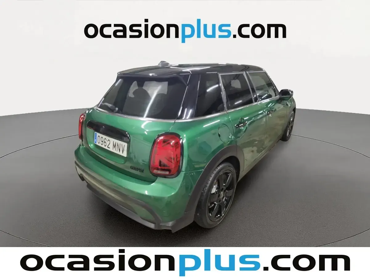 Usado Mini Cooper 136 CV (100 kW) 2024 Verde Utilitario