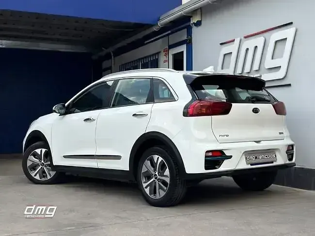 Usado Kia e-Niro 150 kW (204 CV) 2022 Blanco SUV