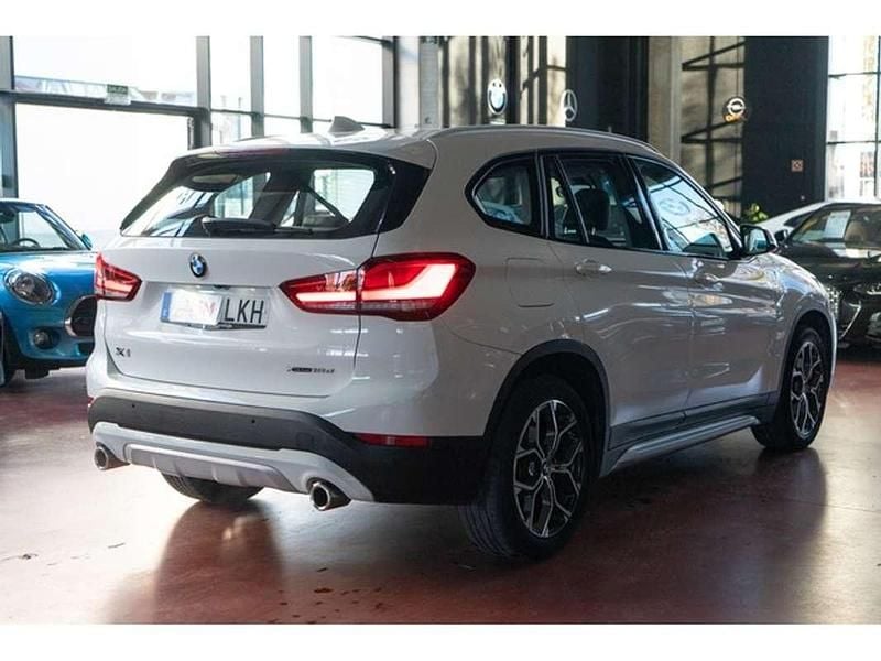 Usado BMW X1 Sport Line 150 CV (110 kW) 2020 Blanco SUV