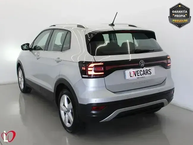 Usado VW T-Cross Sportline 110 CV (80 kW) 2023 Gris SUV