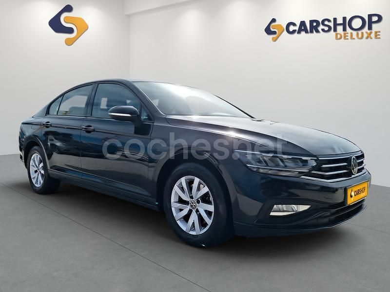 Usado VW Passat Business 122 CV (89 kW) 2020 Azul Berlina