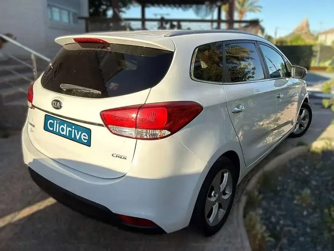 Usado Kia Carens 116 CV (85 kW) 2013 Blanco Monovolumen