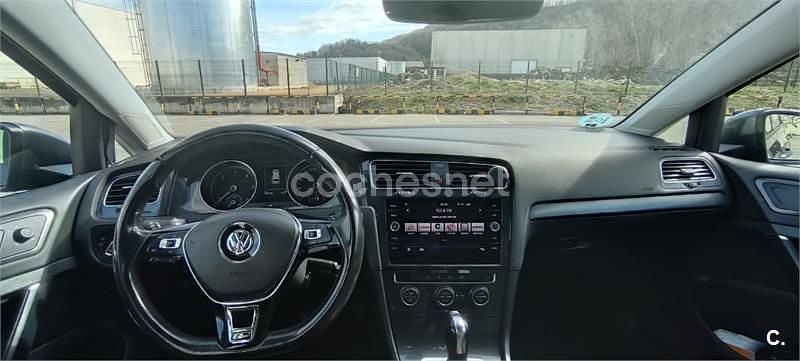 Usado VW Golf VII Advance 150 CV (110 kW) 2019 Gris / plata Familiar