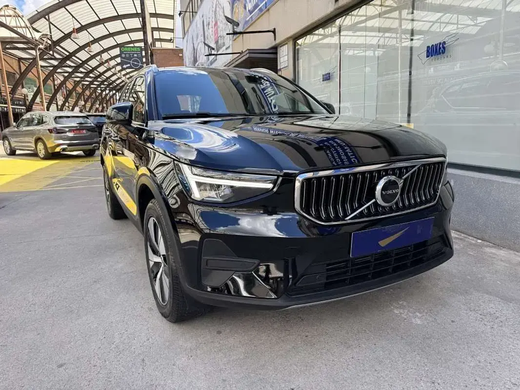 Usado Volvo XC40 Ultimate 262 HP (192 kW) 2023 Preto SUV