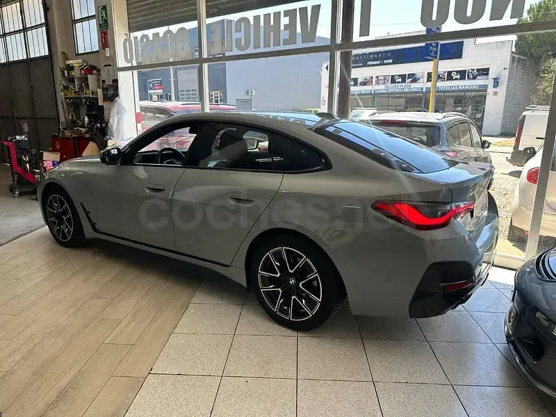 Usado BMW 218 150 CV (110 kW) 2023 Gris / plata Familiar