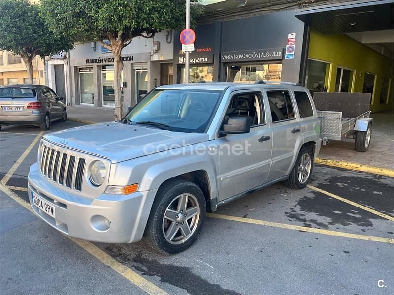Gris / plata Usado 2009 Jeep Patriot Limited SUV | 7500 € - Imagen 1/3