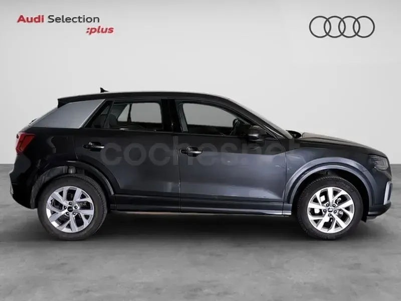 Usado Audi Q2 Advanced Plus 116 CV (85 kW) 2022 Gris / plata SUV