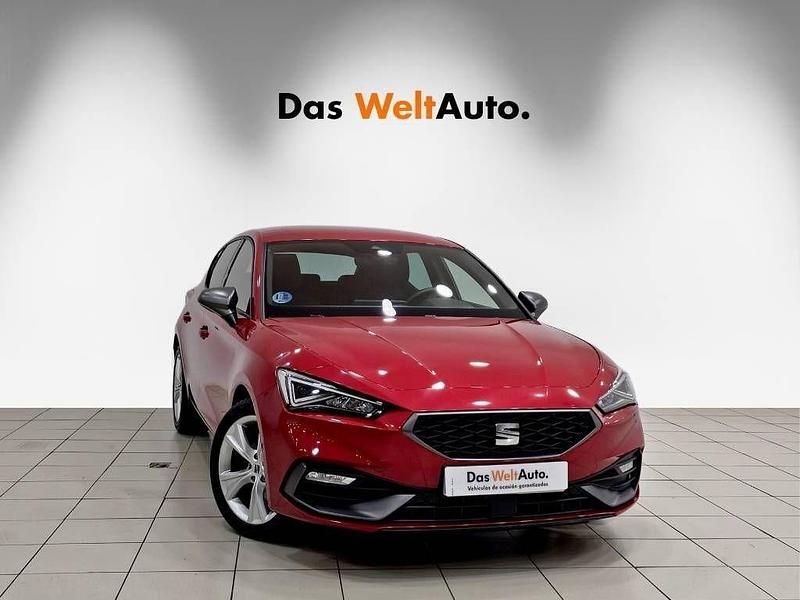 Rojo Usado 2024 Seat Leon FR Berlina | 25.650 € (Precio justo) - Imagen 1/4