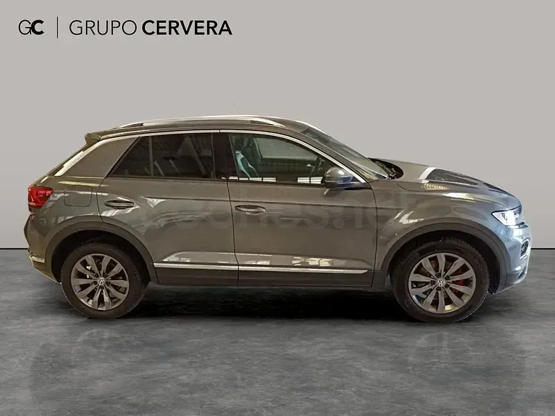 Usado VW T-Roc Sportline 150 CV (110 kW) 2018 Gris / plata SUV