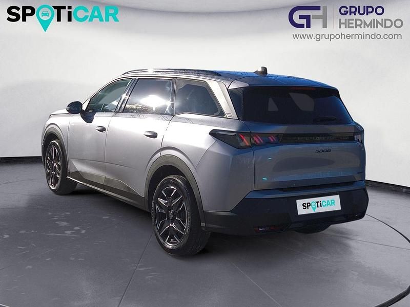 Usado Peugeot 5008 Allure 145 CV (106 kW) 2025 Gris / plata SUV