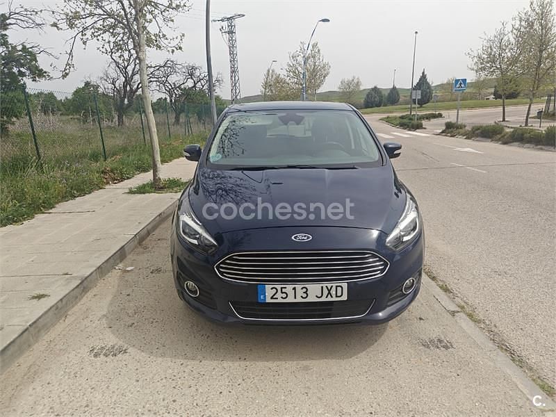 Usado Ford S-MAX Titanium 150 CV (110 kW) 2017 Azul Monovolumen
