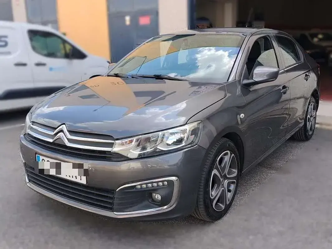 Usado Citroën C-Elysee I Shine 99 CV (72 kW) 2018 Gris Berlina