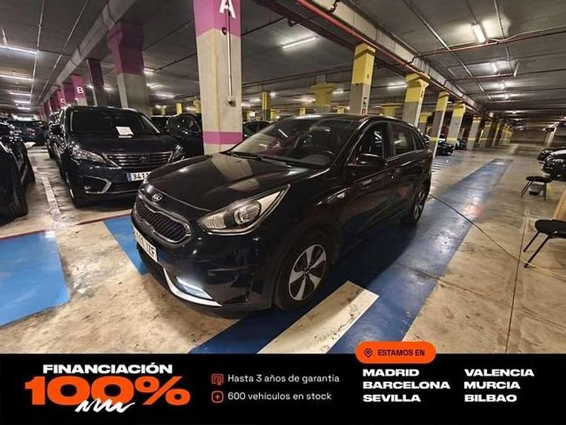 Usado Kia Niro 105 CV (77 kW) 2017 Negro SUV