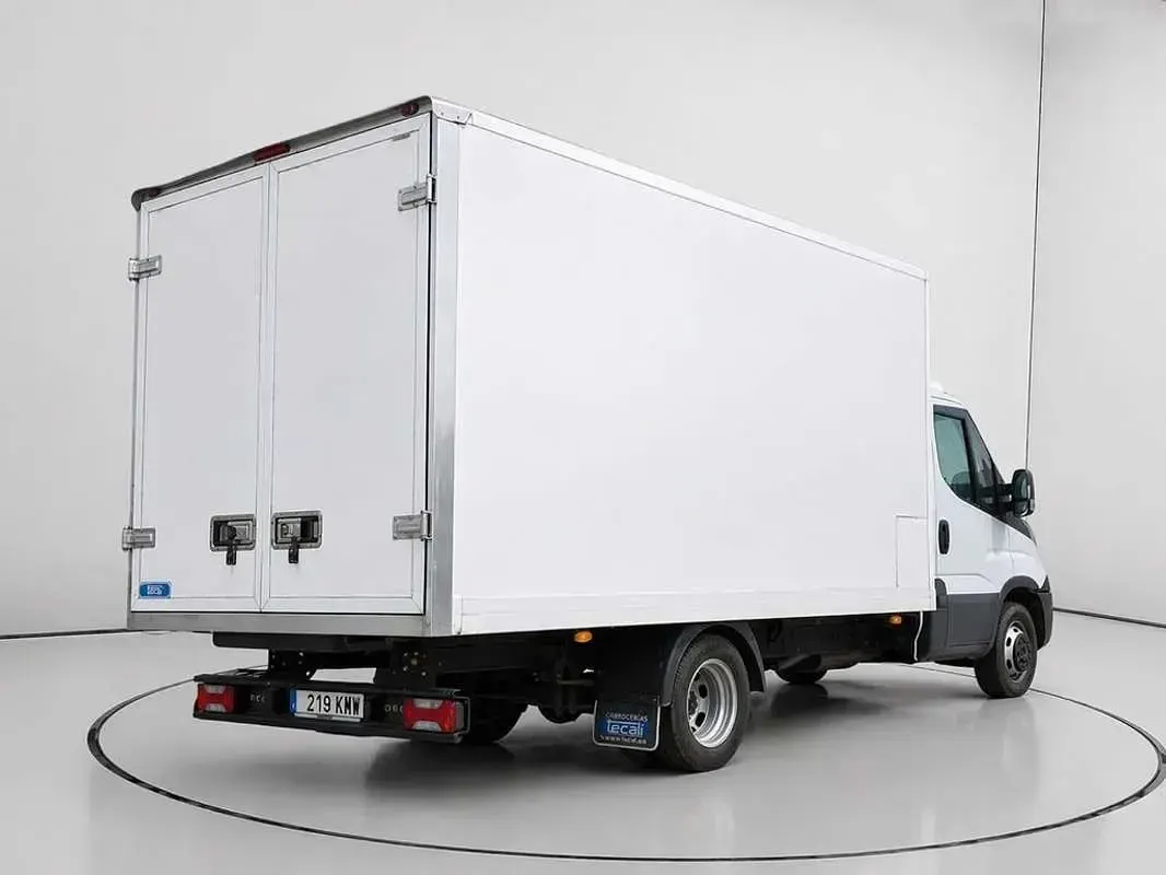 Usado Iveco Daily 156 CV (114 kW) 2019 Blanco Van