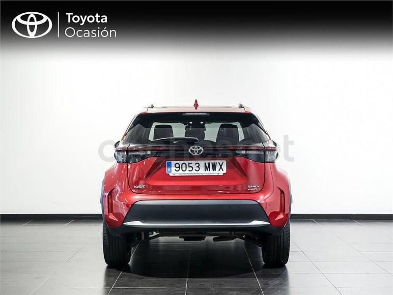 Usado Toyota Yaris Cross Style 130 CV (95 kW) 2024 Rojo SUV