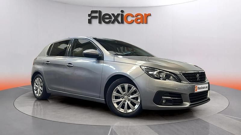 Usado Peugeot 308 Style 131 CV (96 kW) 2020 Gris Utilitario