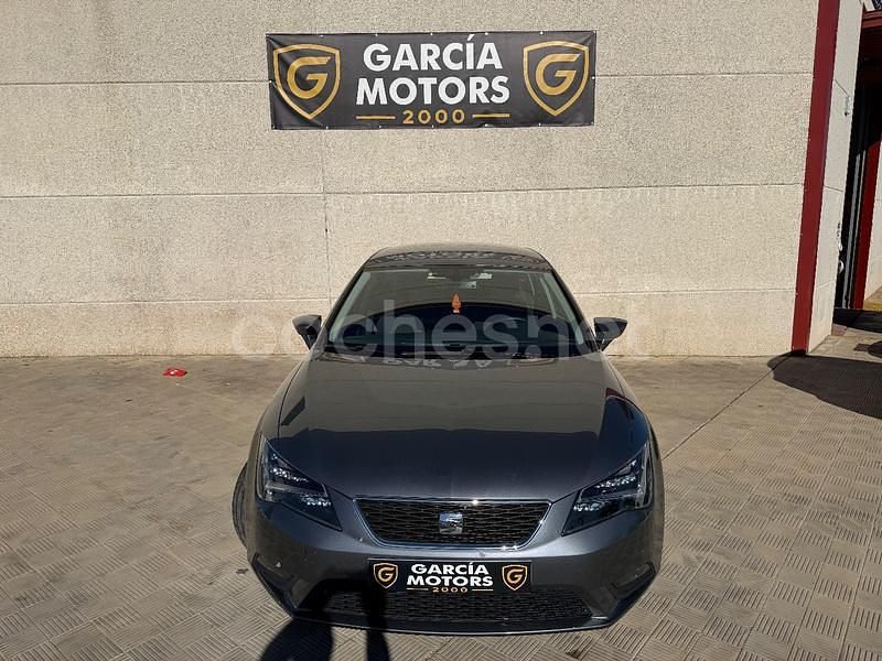 Usado Seat Leon Style 110 CV (80 kW) 2015 Gris / plata Berlina