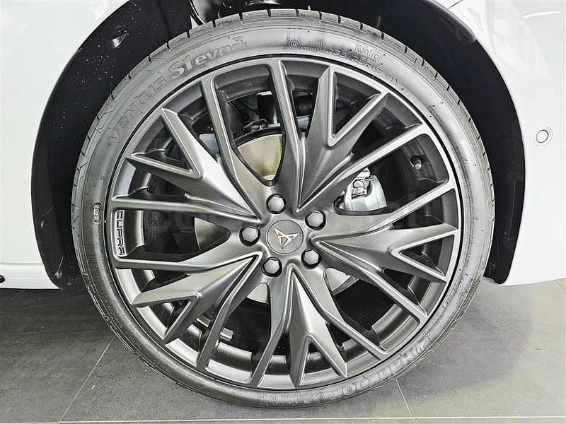 Nuevo Cupra Leon 150 CV (110 kW) 2025 Blanco Familiar