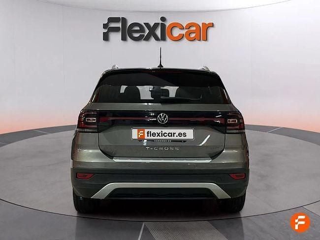 Usado VW T-Cross Sportline 115 CV (84 kW) 2020 Gris / plata SUV