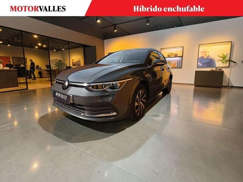 Usado VW Golf VIII 204 CV (150 kW) 2023 Gris Utilitario