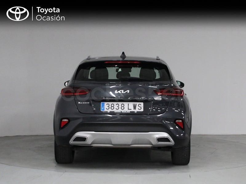 Usado Kia XCeed 160 CV (117 kW) 2022 Gris / plata SUV