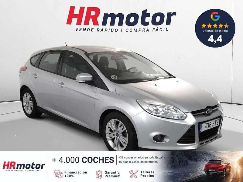 Usado Ford Focus 116 CV (85 kW) 2014 Gris Utilitario