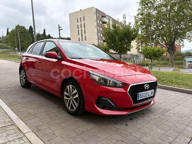 Rojo Usado 2020 Hyundai i30 Berlina | 13.990 € (Precio justo) - Imagen 1/4