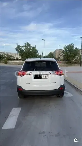 Usado Toyota RAV4 Advance 124 CV (91 kW) 2014 Blanco SUV
