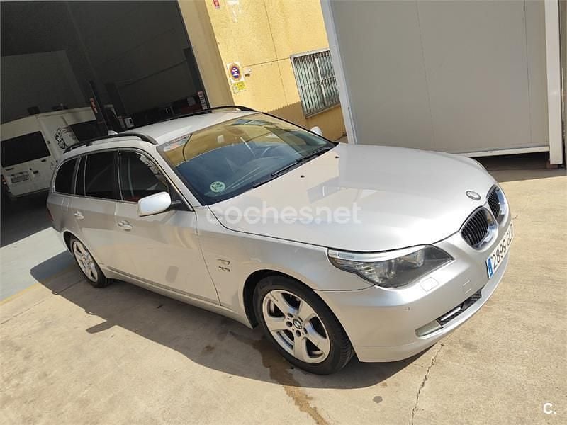 Usado BMW 530 235 CV (172 kW) 2009 Gris / plata Familiar
