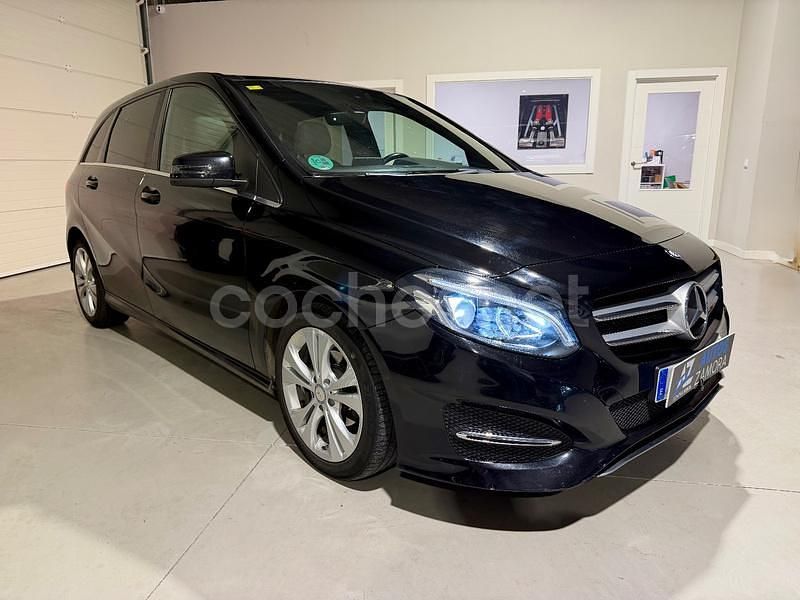 Negro Usado 2016 Mercedes B180 Urban Monovolumen | 12.990 € (Precio justo) - Imagen 1/4