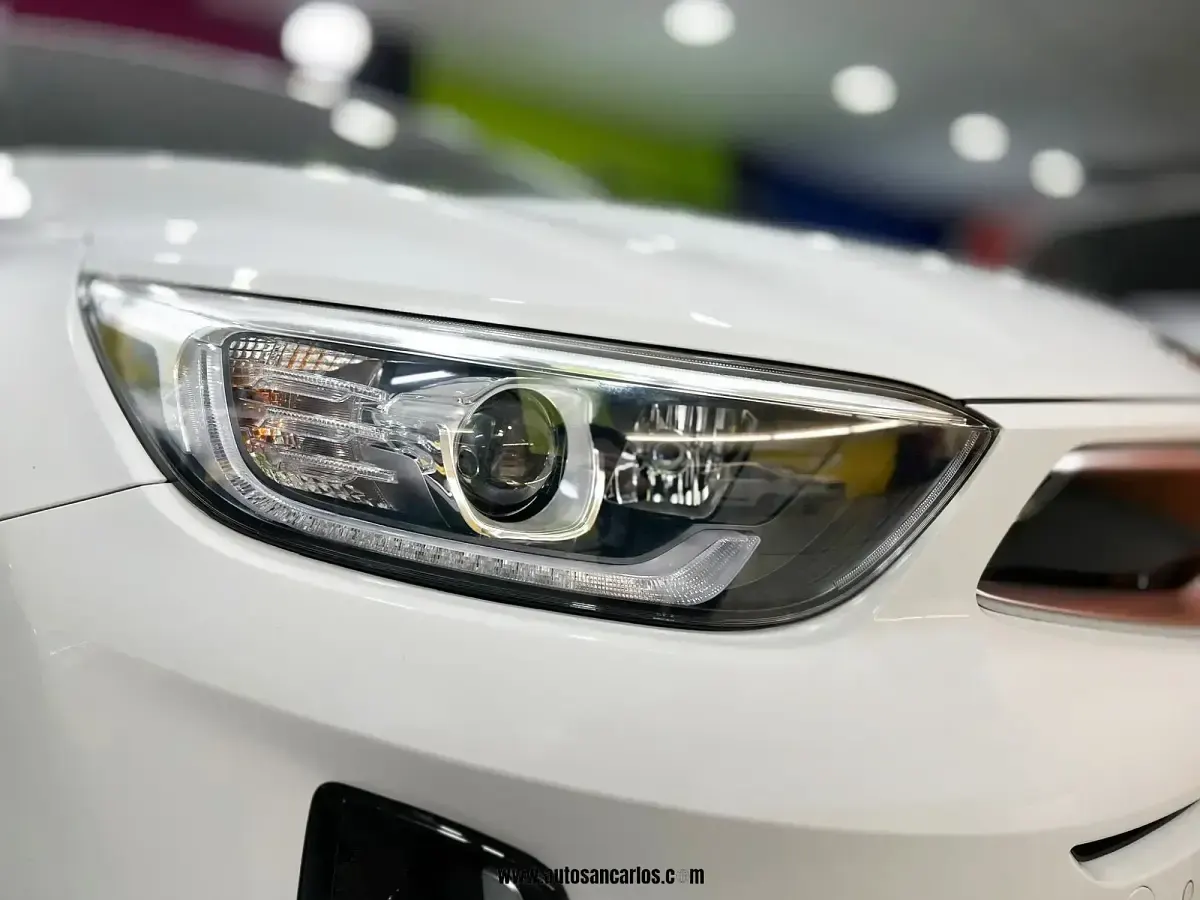 Usado Kia Stonic 100 CV (73 kW) 2021 Blanco SUV