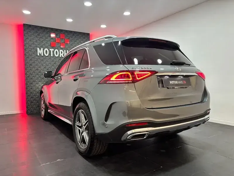 Usado Mercedes GLE300 245 CV (180 kW) 2020 Gris / plata SUV