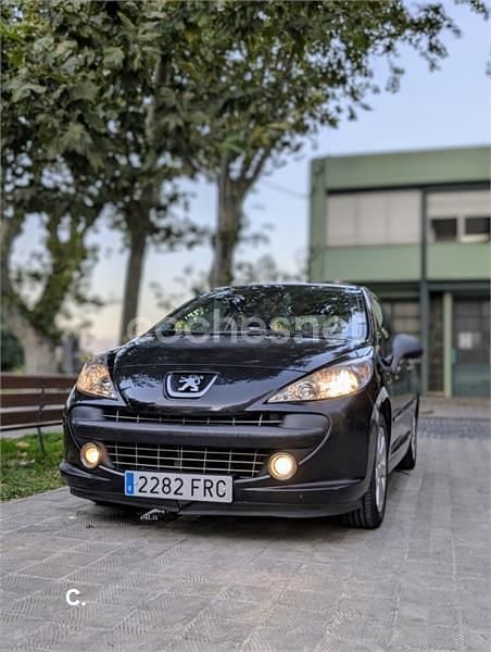 Negro Usado 2007 Peugeot 207 Sport Berlina | 4200 € (Precio justo) - Imagen 1/4