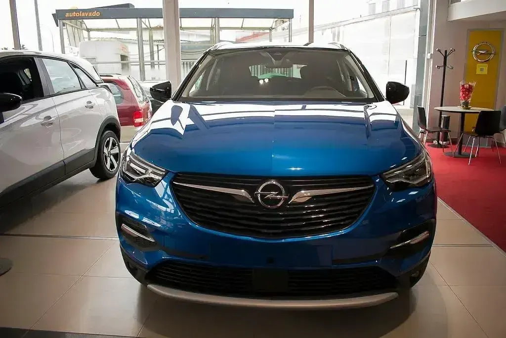 Usado Opel Grandland X Design & Tech 131 CV (96 kW) 2021 Otro SUV