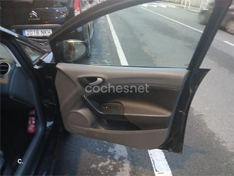 Usado Seat Ibiza ST Reference 75 CV (55 kW) 2010 Negro Familiar