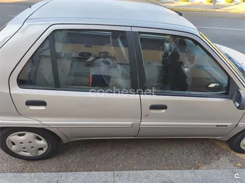 Usado Citroën Saxo 58 CV (42 kW) 1999 Gris / plata Utilitario