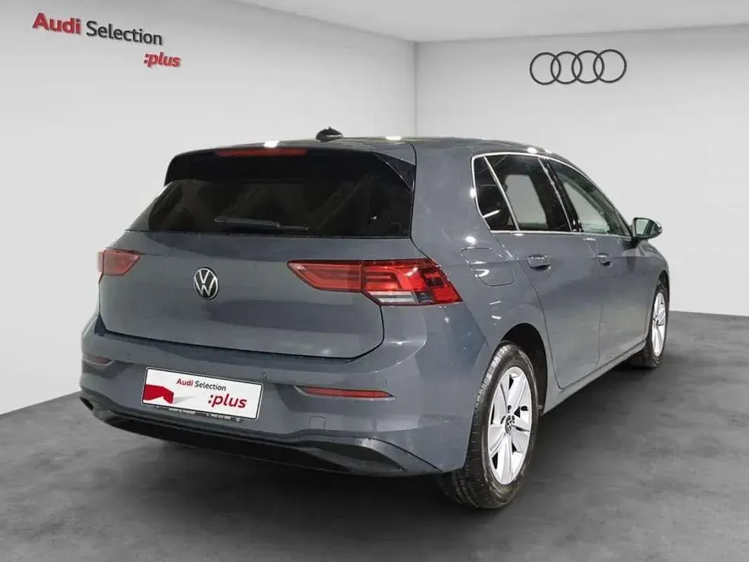 Usado VW Golf VIII Life 116 CV (85 kW) 2024 Gris Utilitario