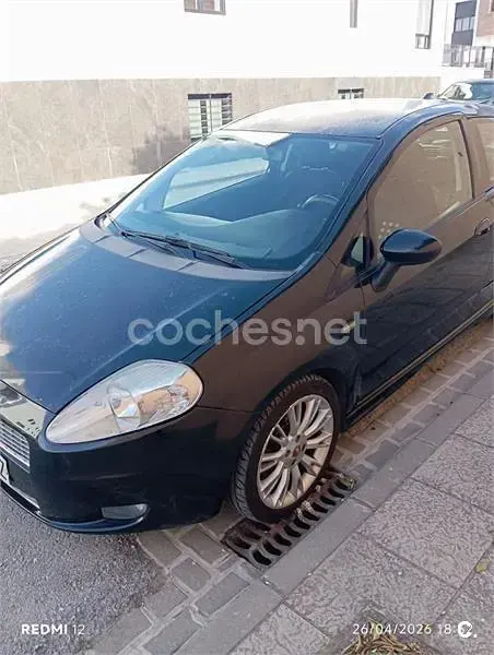 Usado Fiat Grande Punto Sport 130 CV (95 kW) 2006 Negro Utilitario