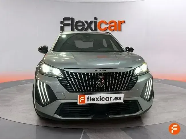 Usado Peugeot 2008 Allure 100 CV (73 kW) 2024 Gris SUV