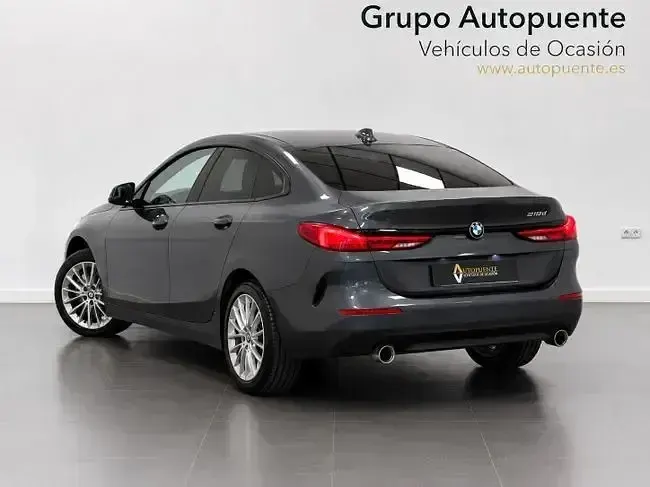 Usado BMW 218 Comfort Edition 150 CV (110 kW) 2021 Gris / plata Coupe