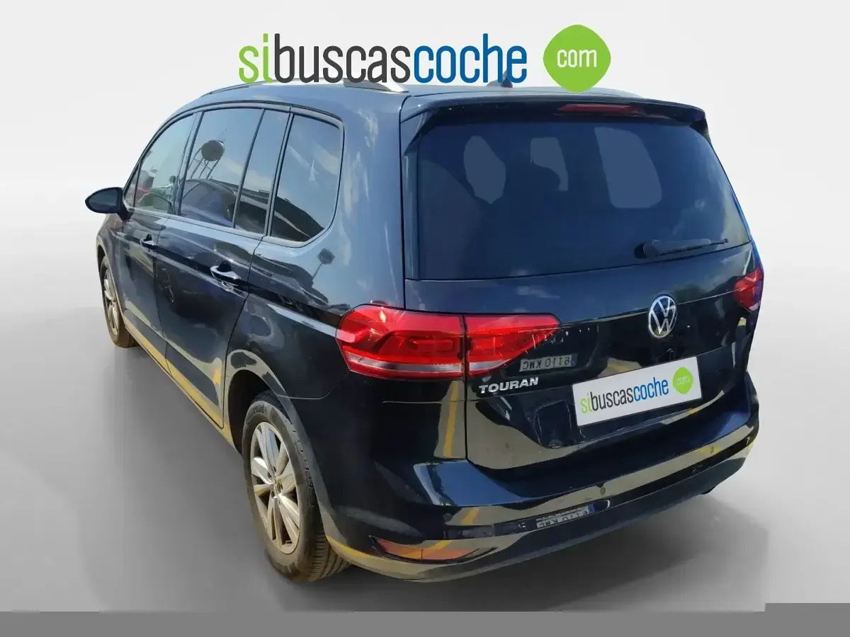 Usado VW Touran Advance 115 CV (84 kW) 2020 Negro Monovolumen