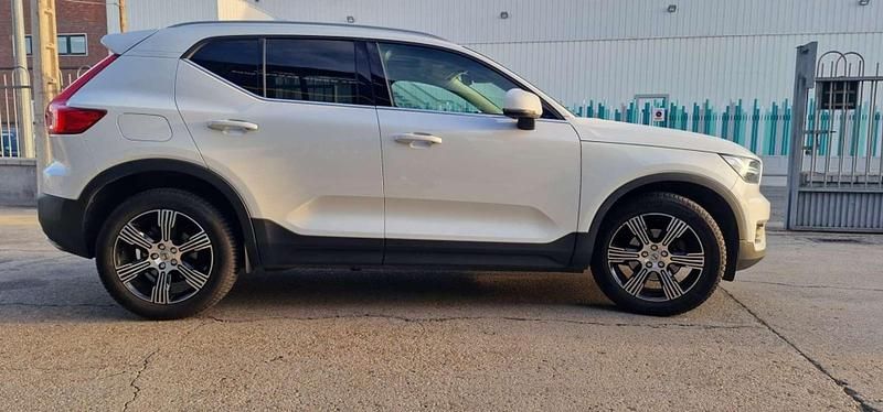 Usado Volvo XC40 Inscription 150 CV (110 kW) 2019 Blanco SUV