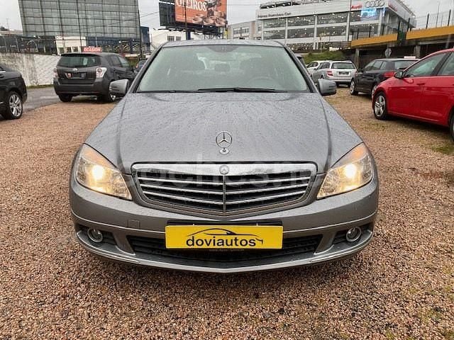 Usado Mercedes C220 Elegance 170 CV (125 kW) 2009 Gris / plata Berlina